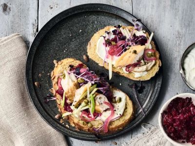 Stulle mit Räuchermakrele Stulle mit Räuchermakrele