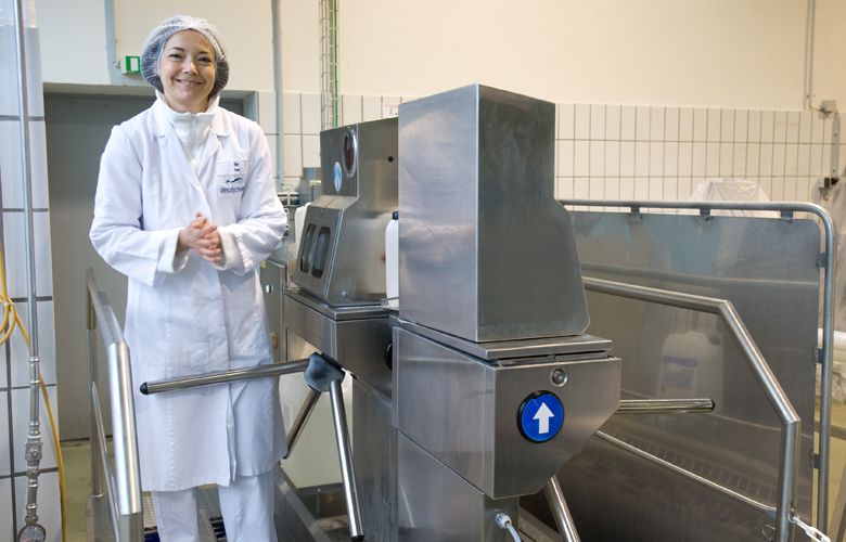 Elsa Huen an der Hygieneschleuse Elsa Huen an der Hygieneschleuse