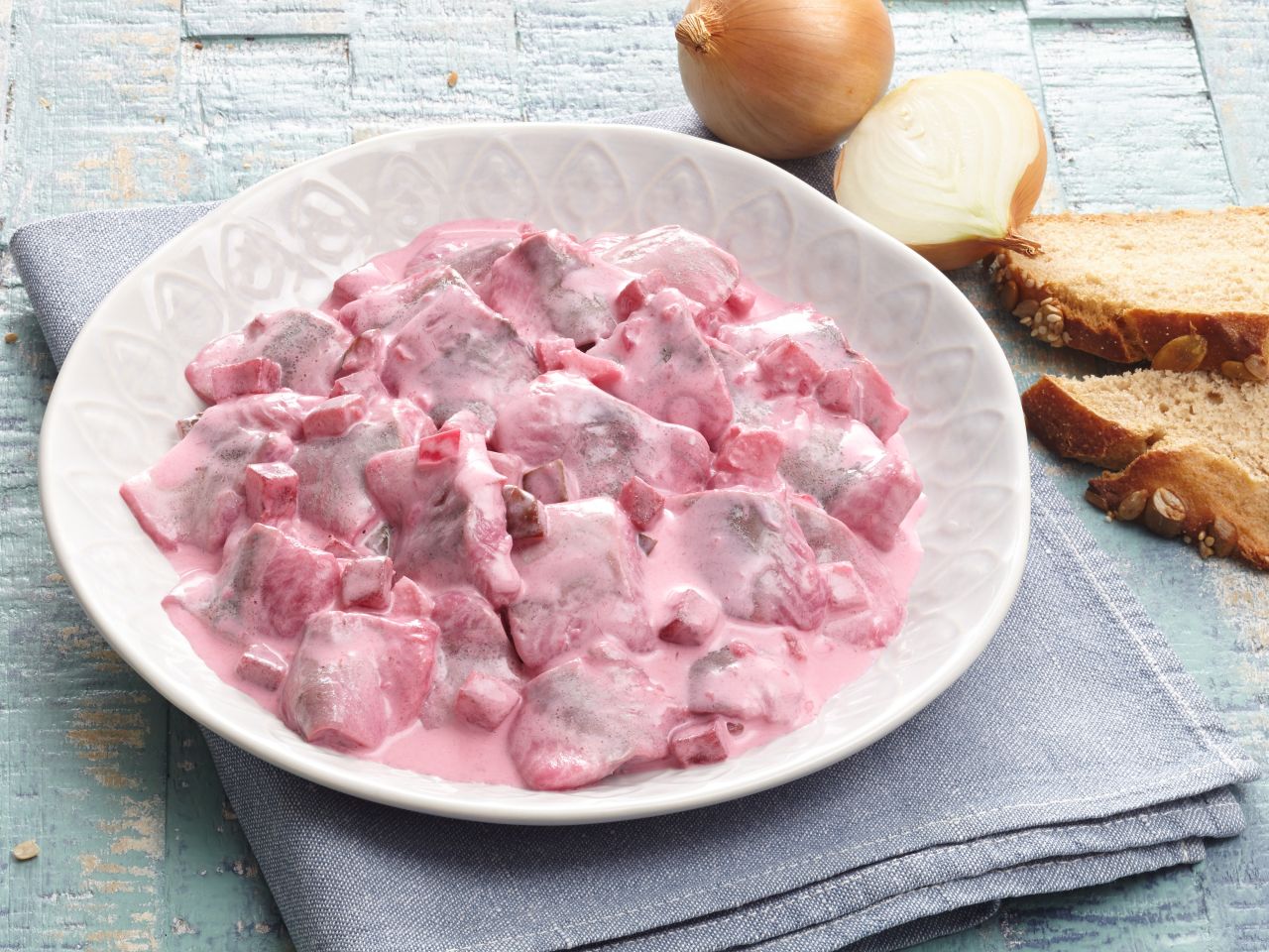 Feinster Heringssalat rot · 400g Feinster Heringssalat rot · 400g