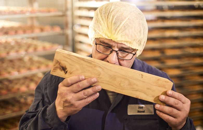 Kunst-des-Raeucherns-Holzklotz-Wissen-Fisch-und-Spezialitaeten-780x500 Kunst-des-Raeucherns-Holzklotz-Wissen-Fisch-und-Spezialitaeten-780x500