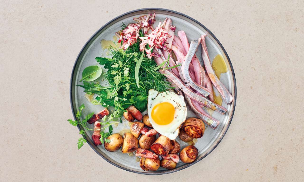 Rezept: Matjes auf Kräuter-Röstkartoffeln