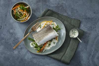 Pochierter Skrei mit Wurzelgemüse