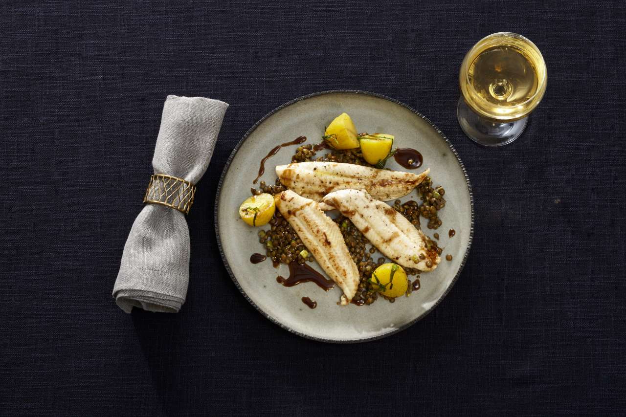 Rezept: Seezungenfilets mit Linsen & Estragonkartoffeln