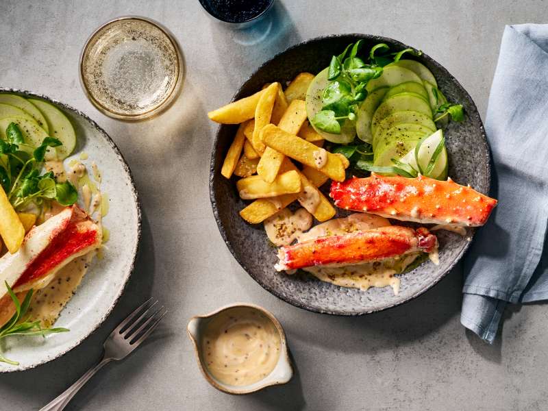 Königskrabbenbeine mit Calvados-Senfsauce Königskrabbenbeine mit Calvados-Senfsauce