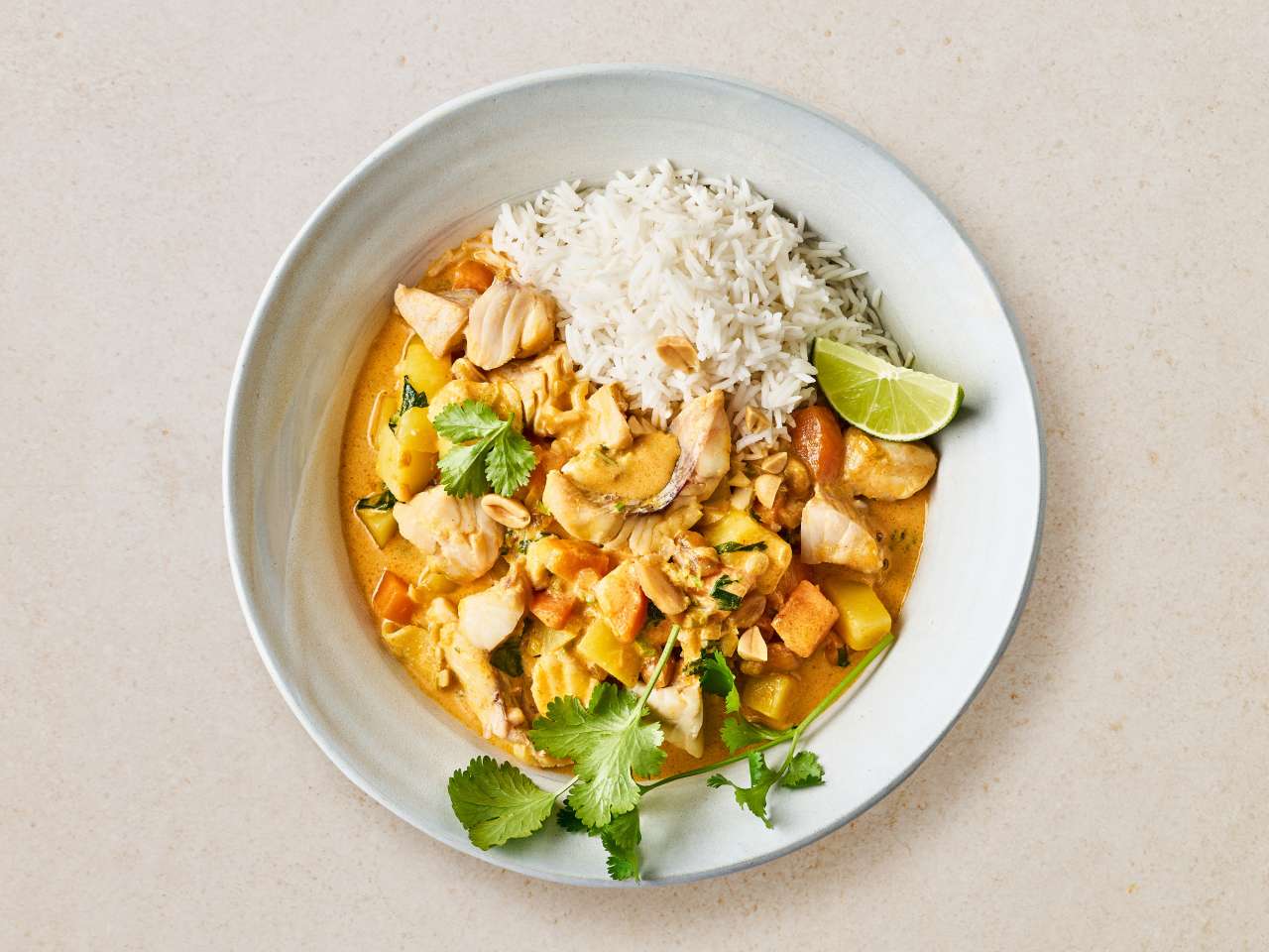 Massaman-Curry mit Rotbarsch