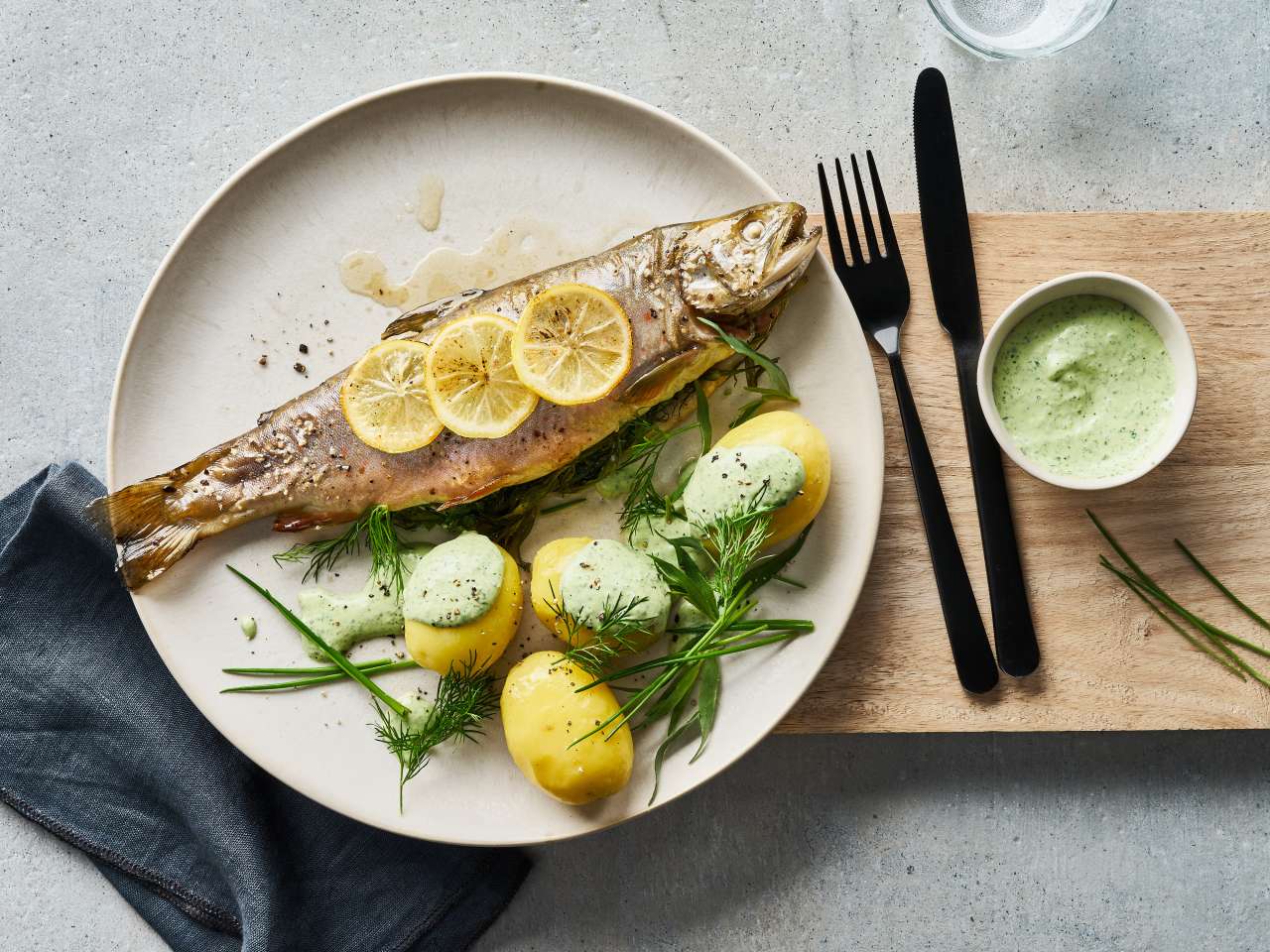 Ganzer Saibling aus dem Ofen