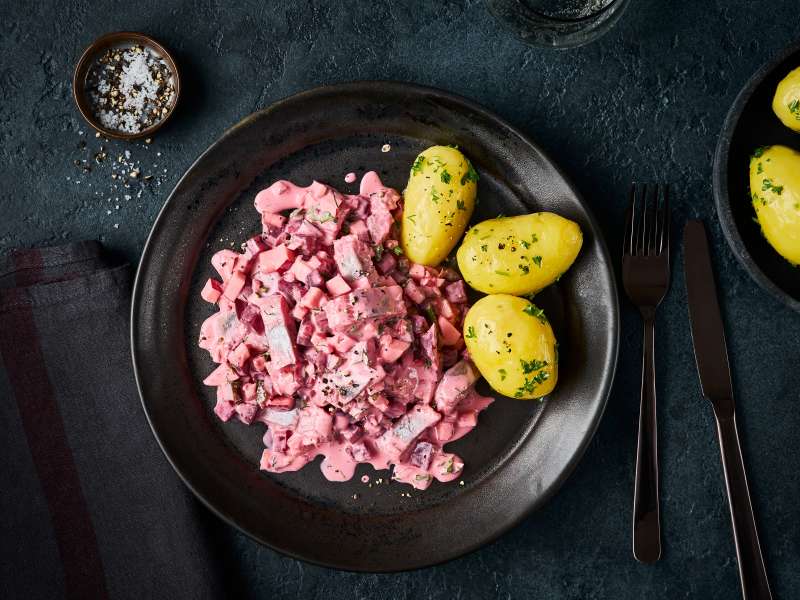 Heringssalat mit Apfel und Rote Beete 