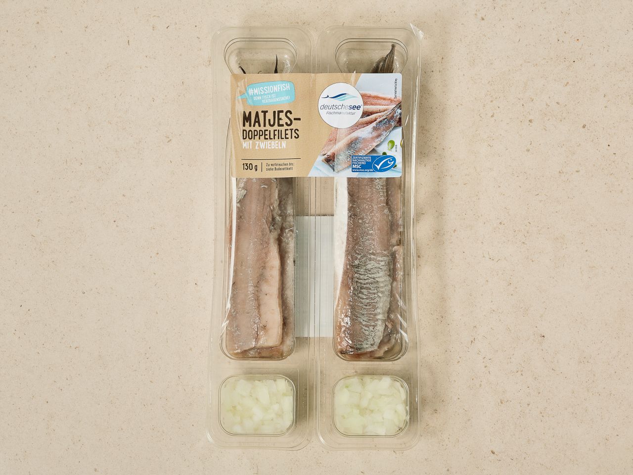 Matjes Doppelfilets (Neufang) mit Zwiebeln Matjes Doppelfilets (Neufang) mit Zwiebeln