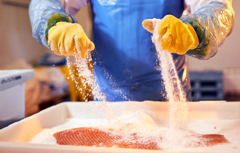 Kunst-des-Raeucherns-Handsalzung-Wissen-Fisch-und-Spezialitaeten-780x500 Kunst-des-Raeucherns-Handsalzung-Wissen-Fisch-und-Spezialitaeten-780x500