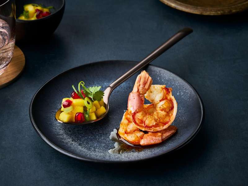 Rezept: Rotgarnelen mit Paprika-Aioli auf Knoblauch-Croûtons Rezept: Rotgarnelen mit Paprika-Aioli auf Knoblauch-Croûtons