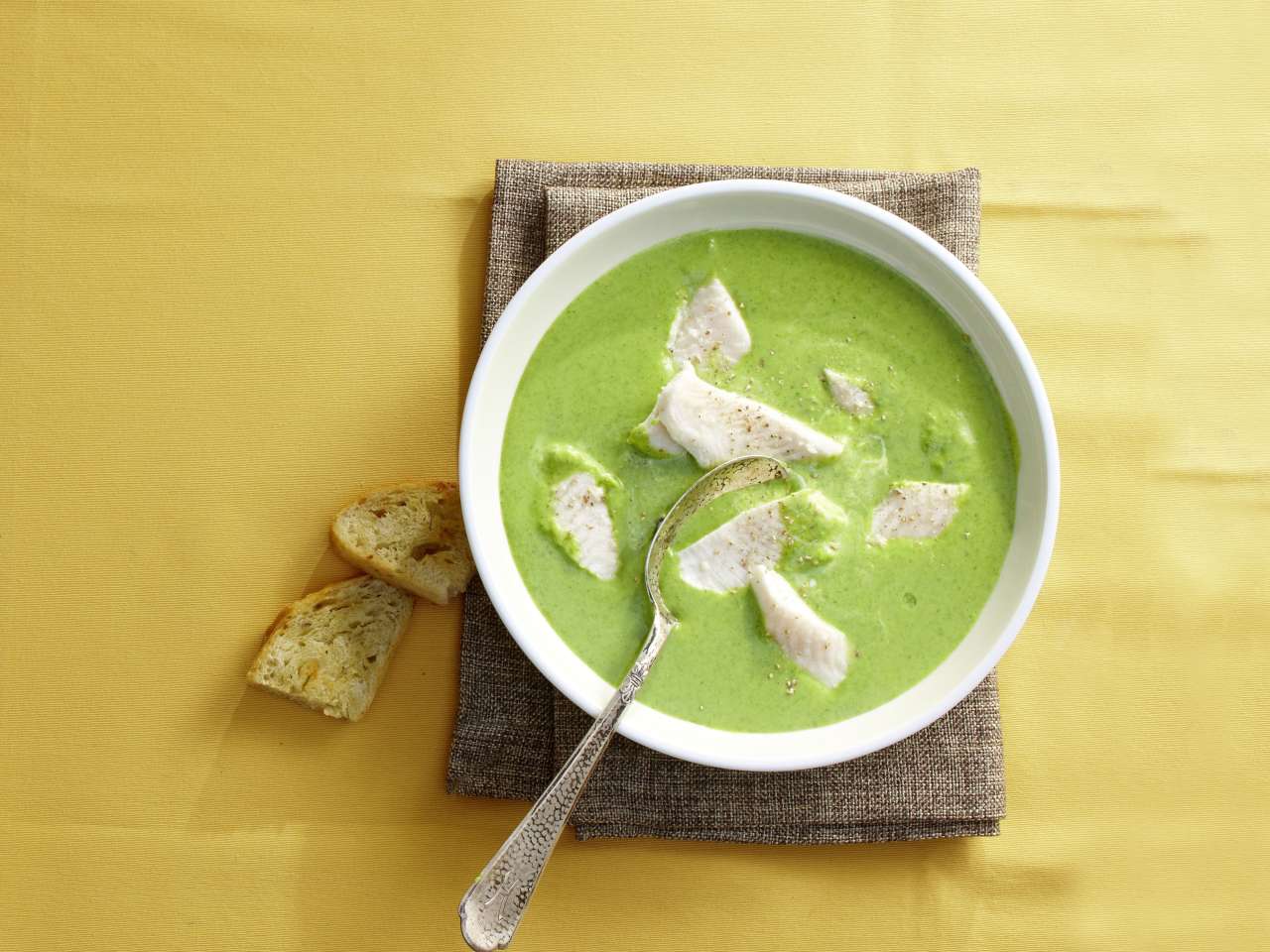 Rezept: Erbsencremesuppe mit Pangasius