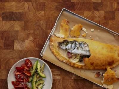 Wolfsbarsch im Pizzateig