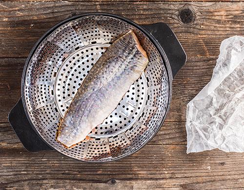 Saiblingsfilet im Kochtopf selber räuchern Saiblingsfilet im Kochtopf selber räuchern