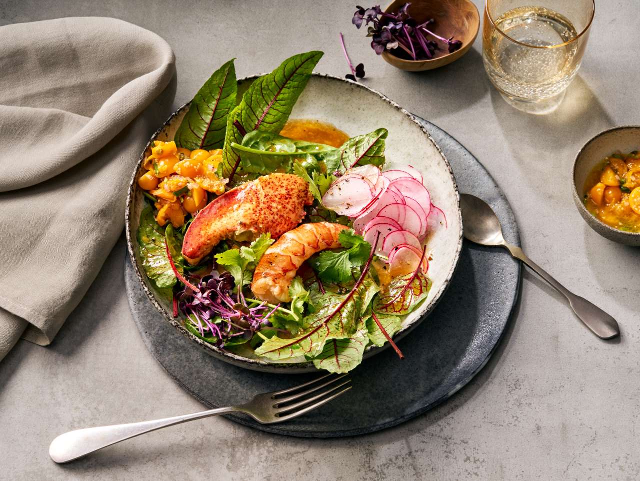 Rezept: Hummersalat mit Ingwer-Physalis-Relish Rezept: Hummersalat mit Ingwer-Physalis-Relish