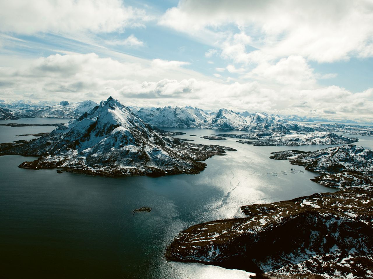 Moderne Aquakultur für exzellente Qualität Moderne Aquakultur für exzellente Qualität