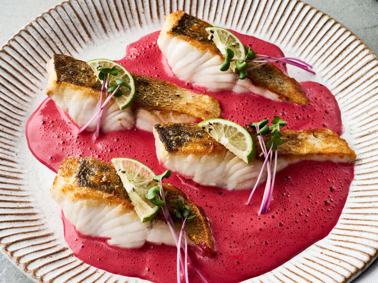 Zanderfilets mit Rote-Bete-Meerrettich-Sauce
