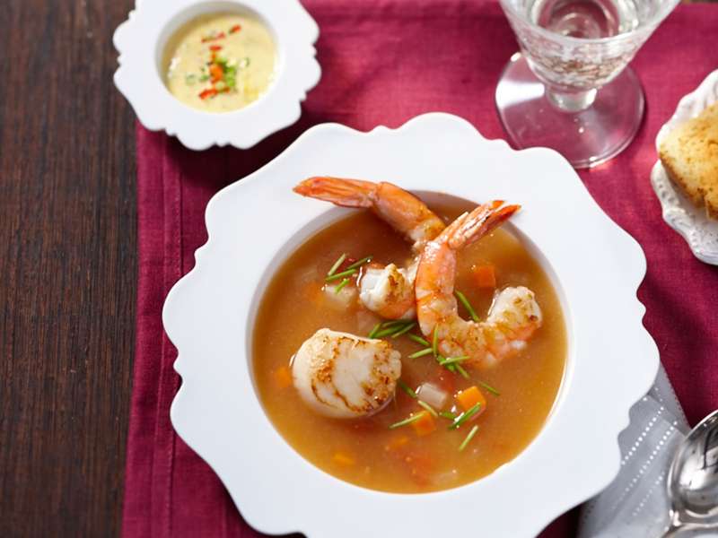 Bouillabaisse mit Garnelen & Jakobsmuscheln