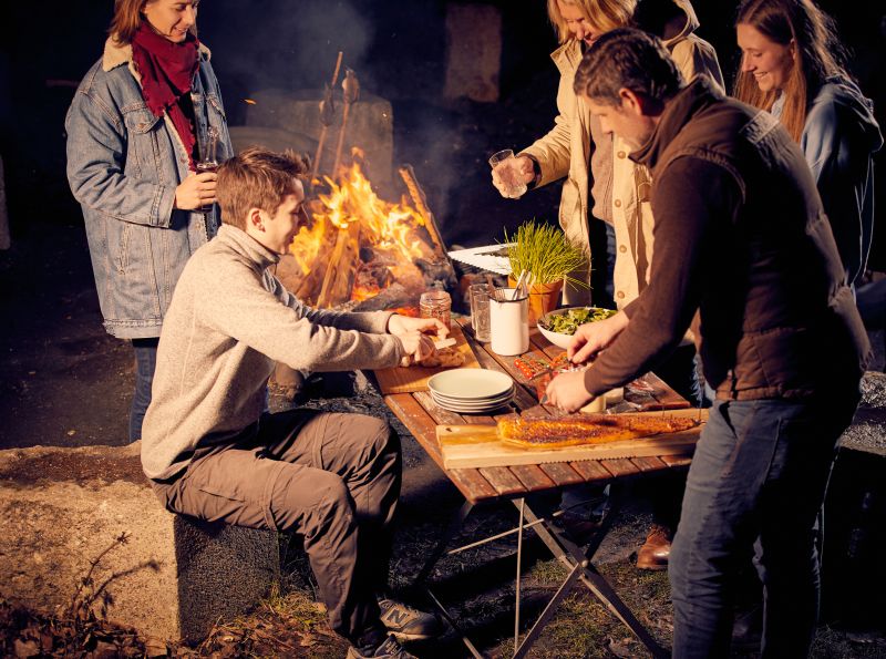 Fischgrillen am Osterfeuer