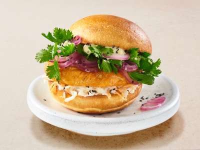 Lachs-Burger Thai Style mit Coleslaw