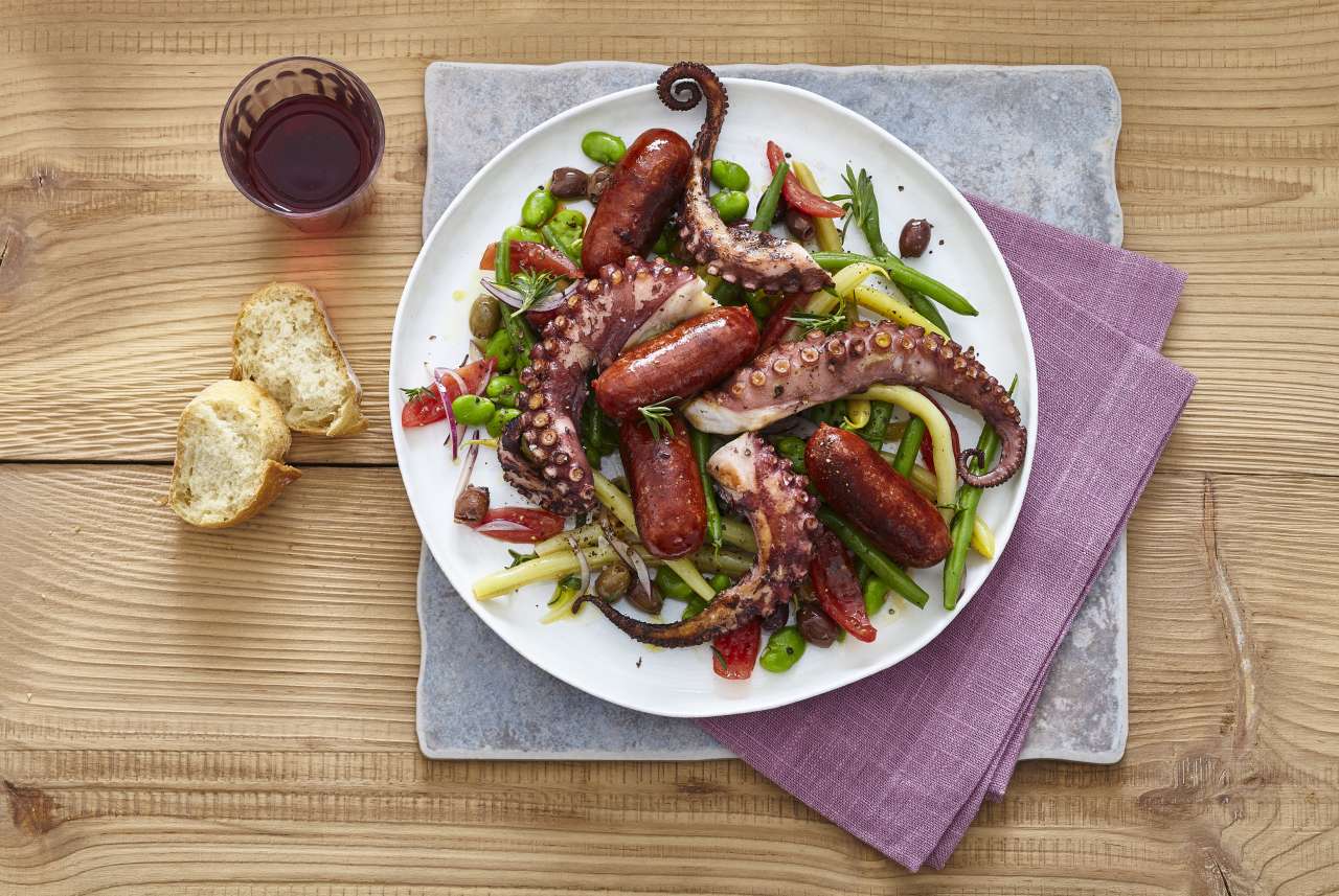 Pulpo & Chorizo auf dreierlei Bohnen
