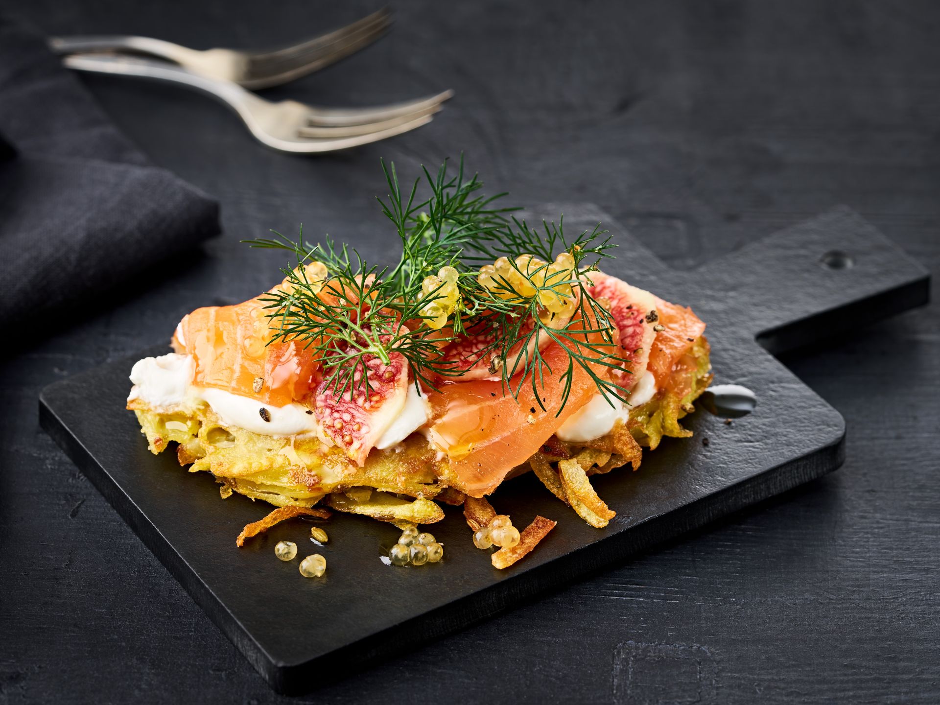 Raeucherlachs-Fenchel-Rösti