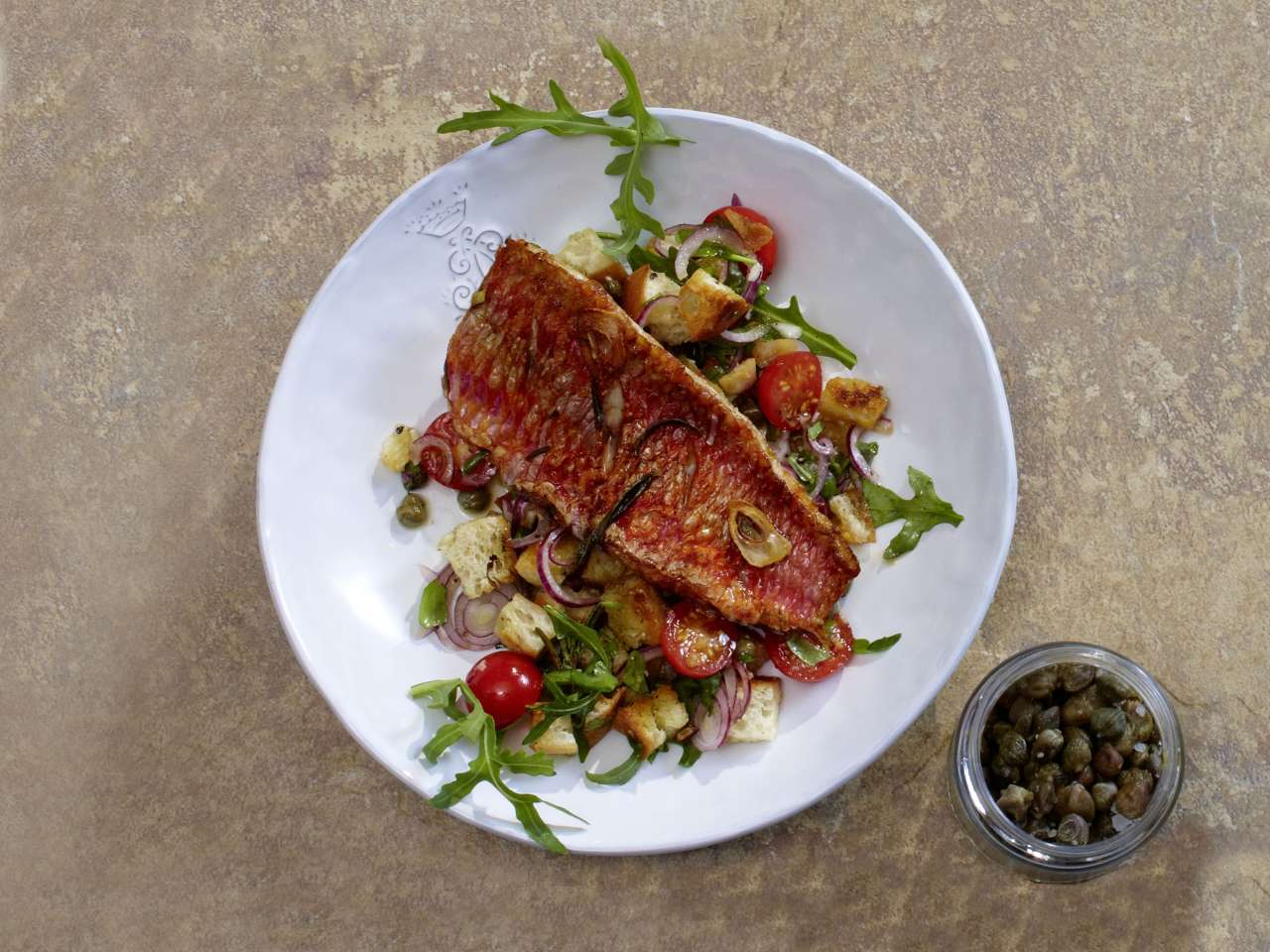 Meerbarbe mit Brotsalat