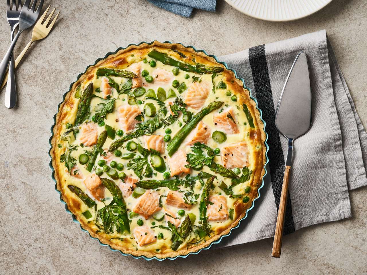 Lachs Quiche mit Spargel