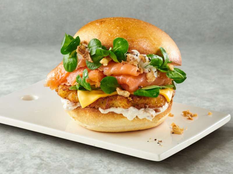 Rösti-Räucherlachs-Burger  Rösti-Räucherlachs-Burger