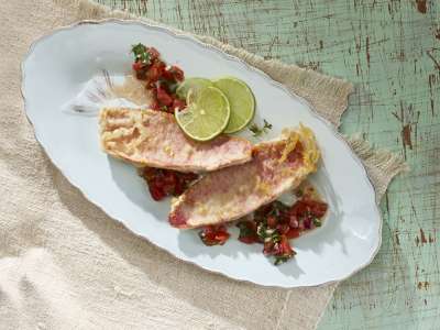 Meerbarben-Tempura mit Tomaten-Salsa