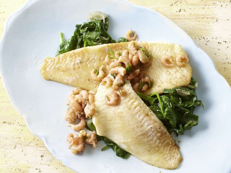 Nordsee-Schollenfilets mit Krabben