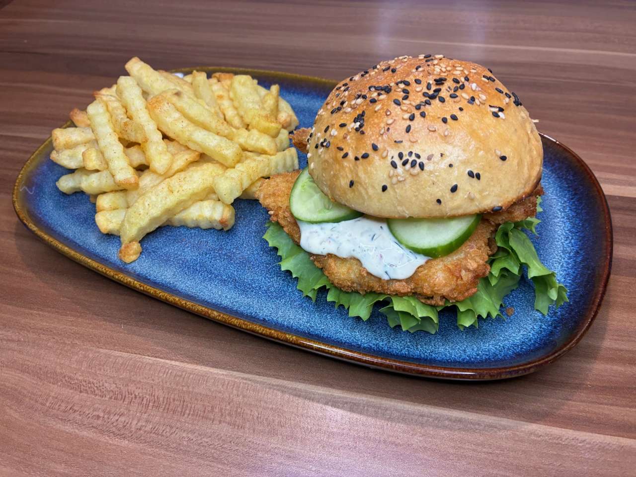 Rotbarsch-Burger mit hausgemachter Remoulade