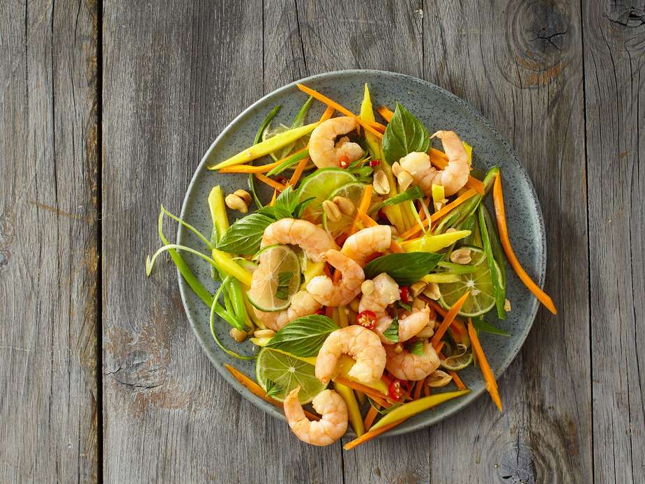 Rezept: Räuchergarnelen auf Spicy Mangosalat Rezept: Räuchergarnelen auf Spicy Mangosalat