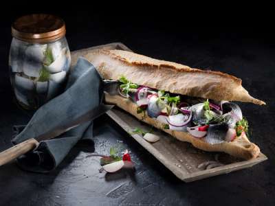 Rollmops/ Bismarckhering auf Baguette