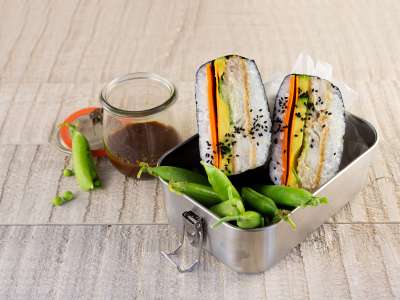 Onigirazu mit Backfisch