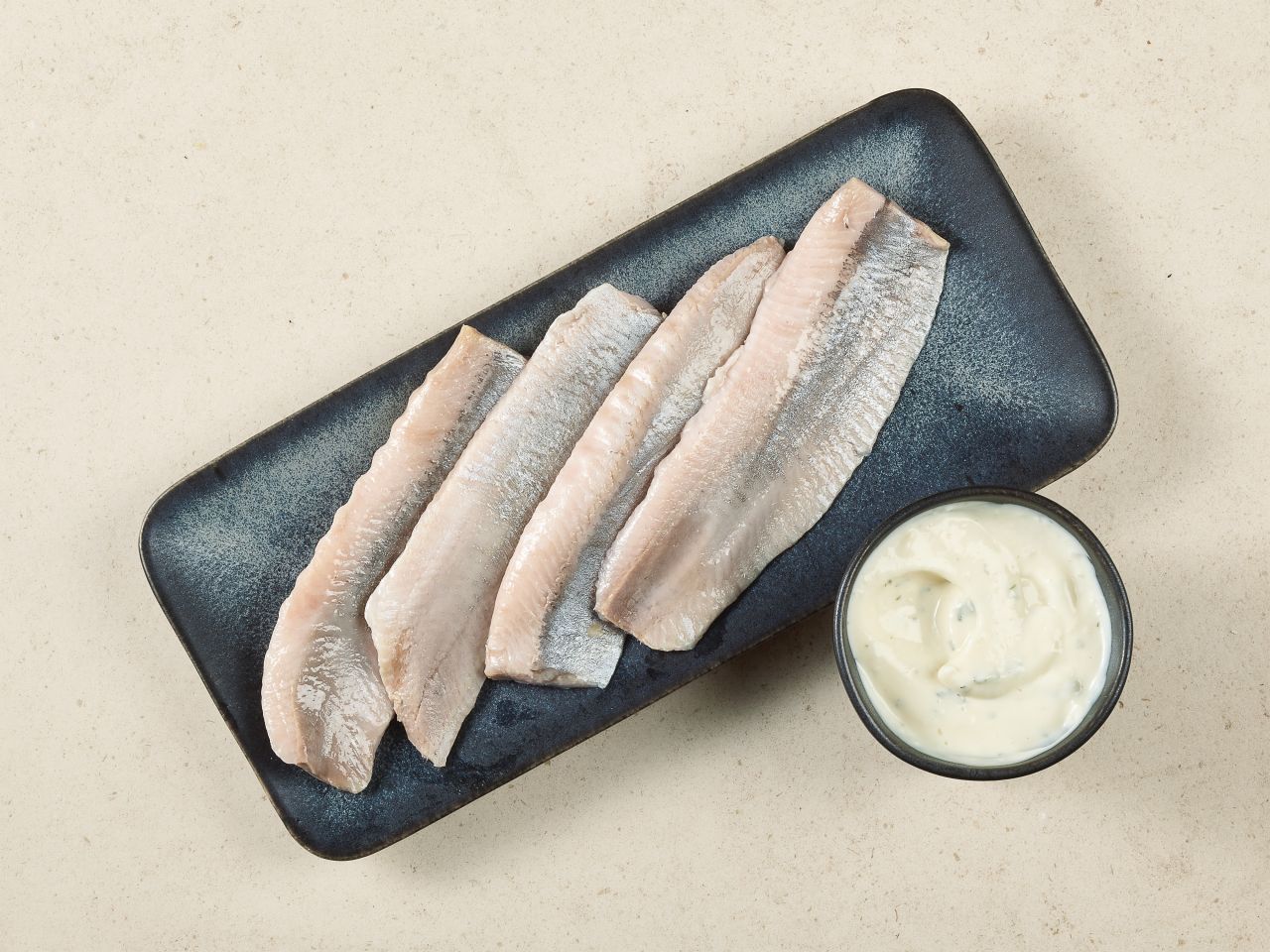 Matjesfilets nordischer Art mit Sauce Sylter Art Matjesfilets nordischer Art mit Sauce Sylter Art
