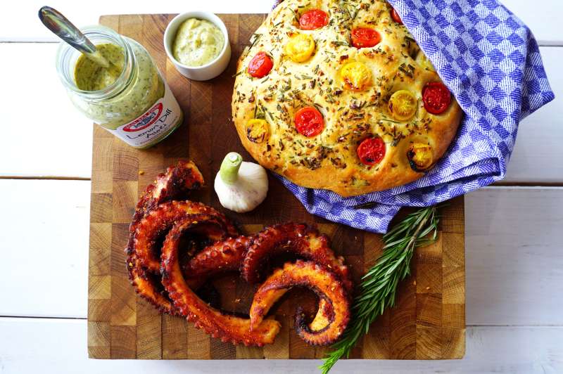 Pulpo mit Tomaten-Focaccia