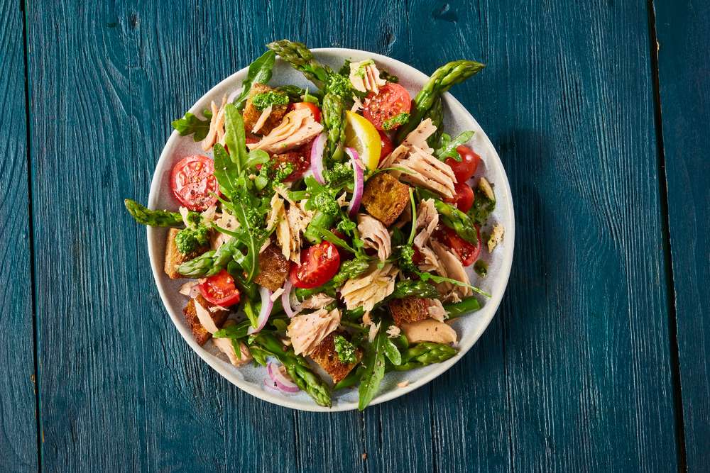 Spargelsalat mit Thunfisch und Pesto Spargelsalat mit Thunfisch und Pesto