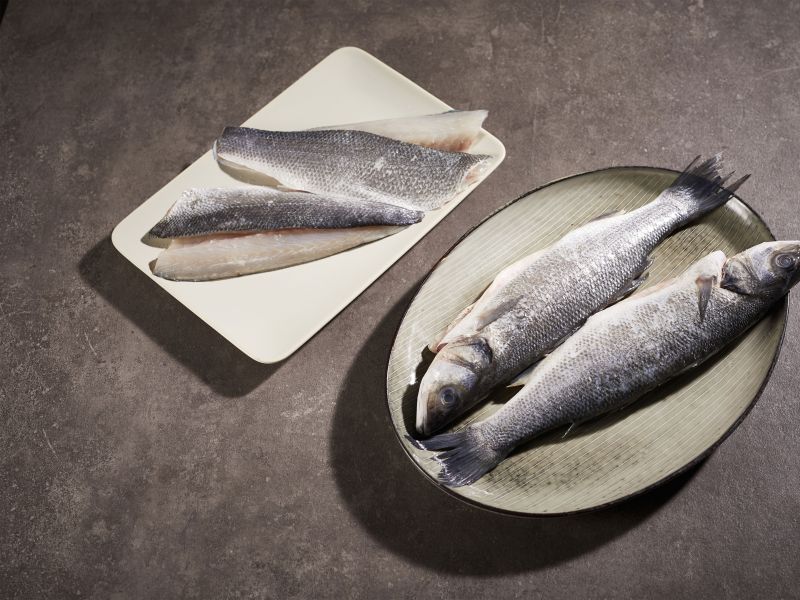 Wie filetiere ich einen Wolfsbarsch? Wie filetiere ich einen Wolfsbarsch?