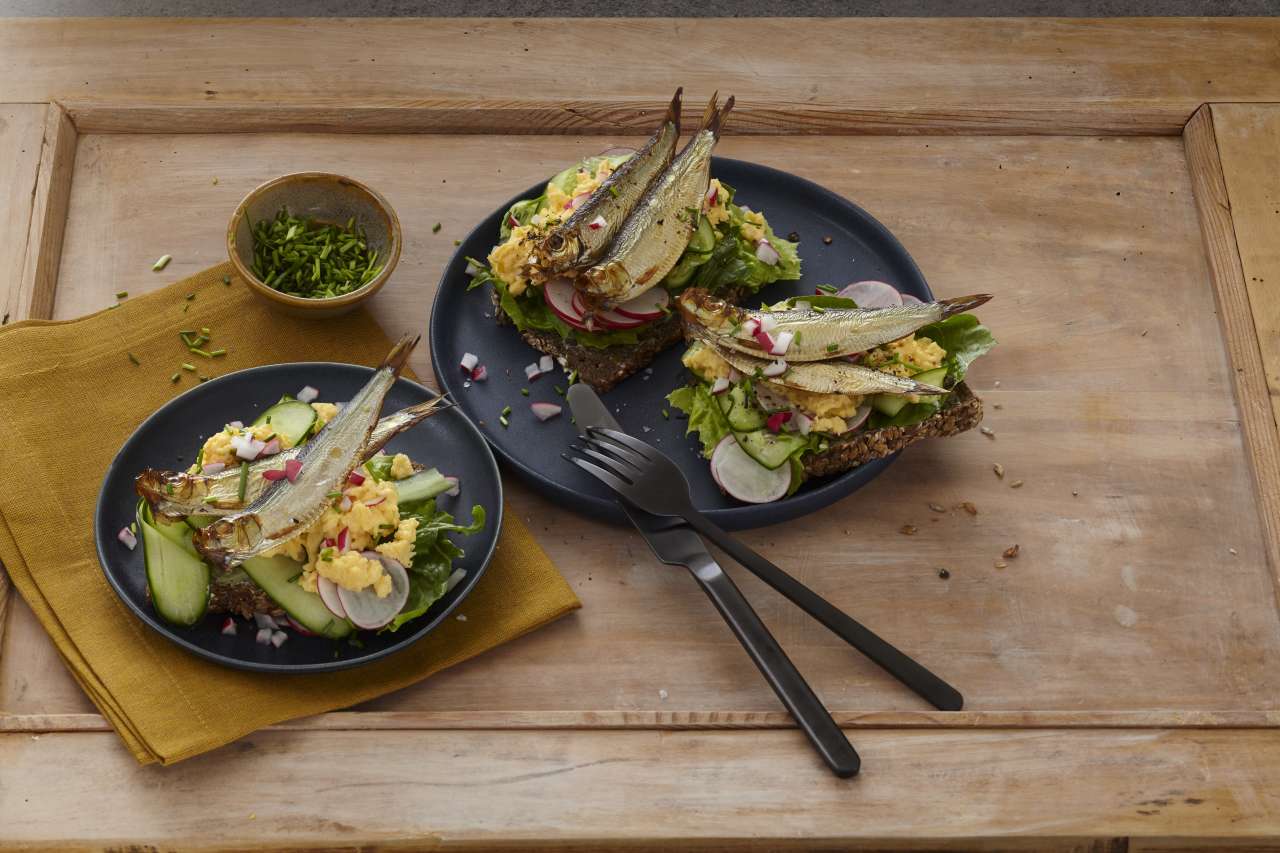 Rezept: Smorrebröd mit Sprotten Rezept: Smorrebröd mit Sprotten
