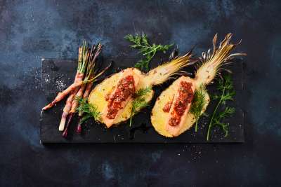 Lachs-Ananas-Planke