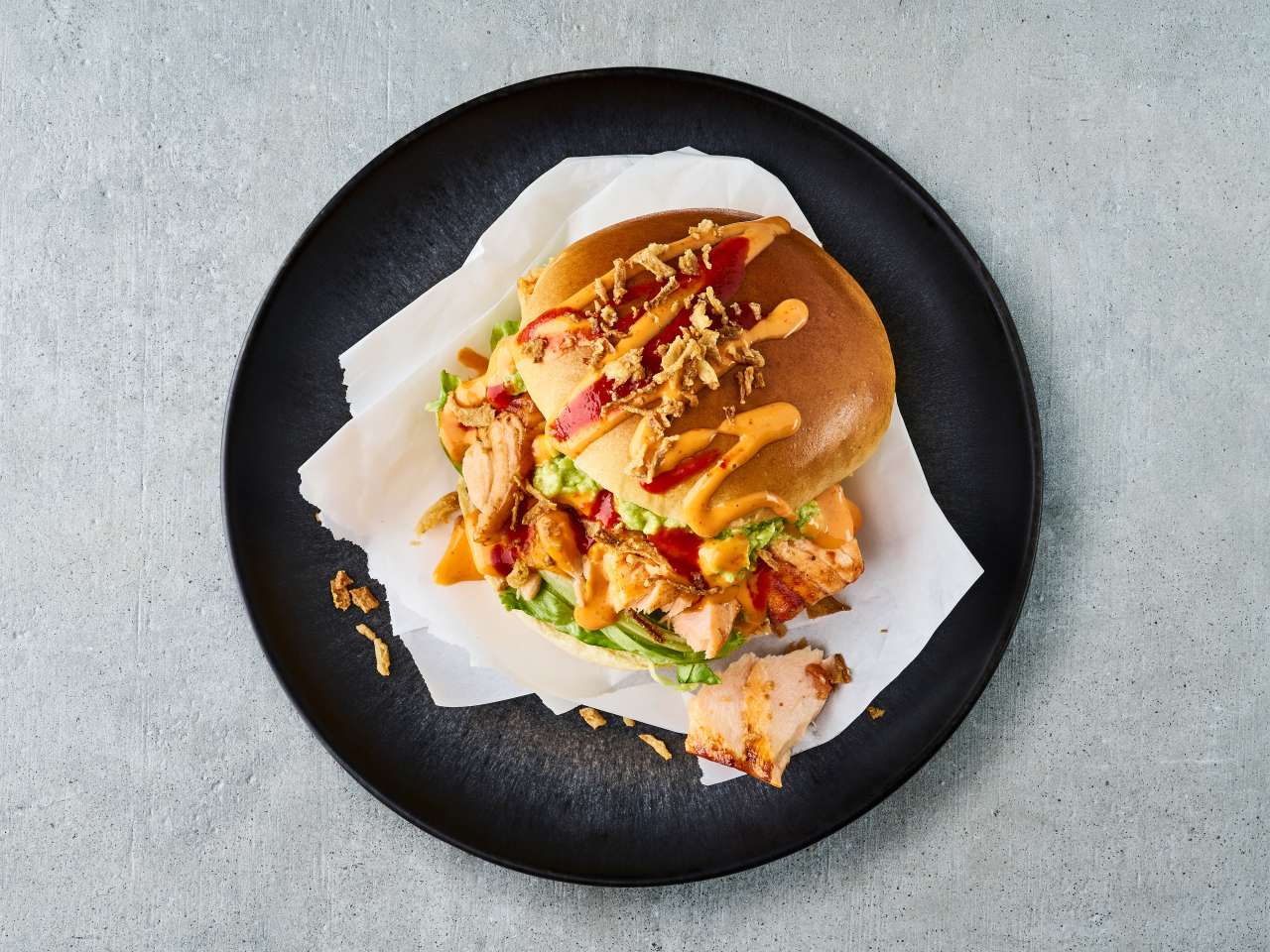 Pulled Lachsburger mit Avocado aus dem Airfryer