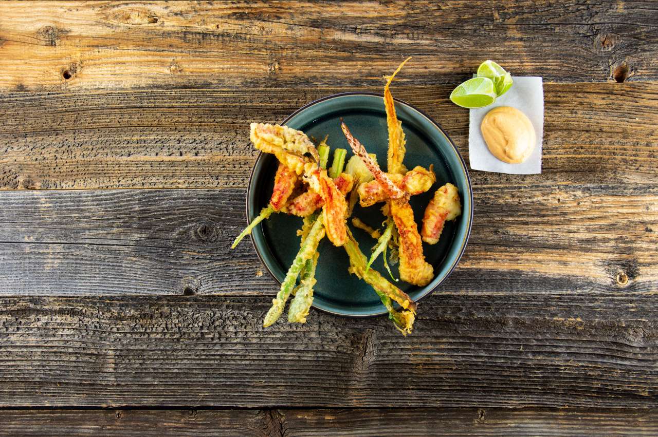 Rezept: Königskrabbe & Spargel in Tempura