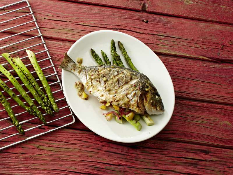 Dorade mit Spargel