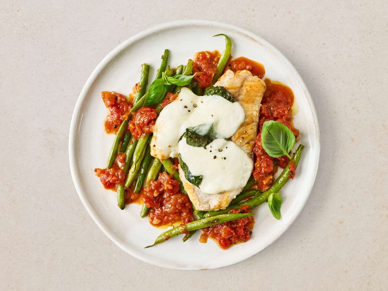 Überbackener Rotbarsch Arrabbiata-Style