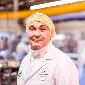 Hermann-Lutz Reddeck, Meister in der Heißräucherei bei Deutsche See