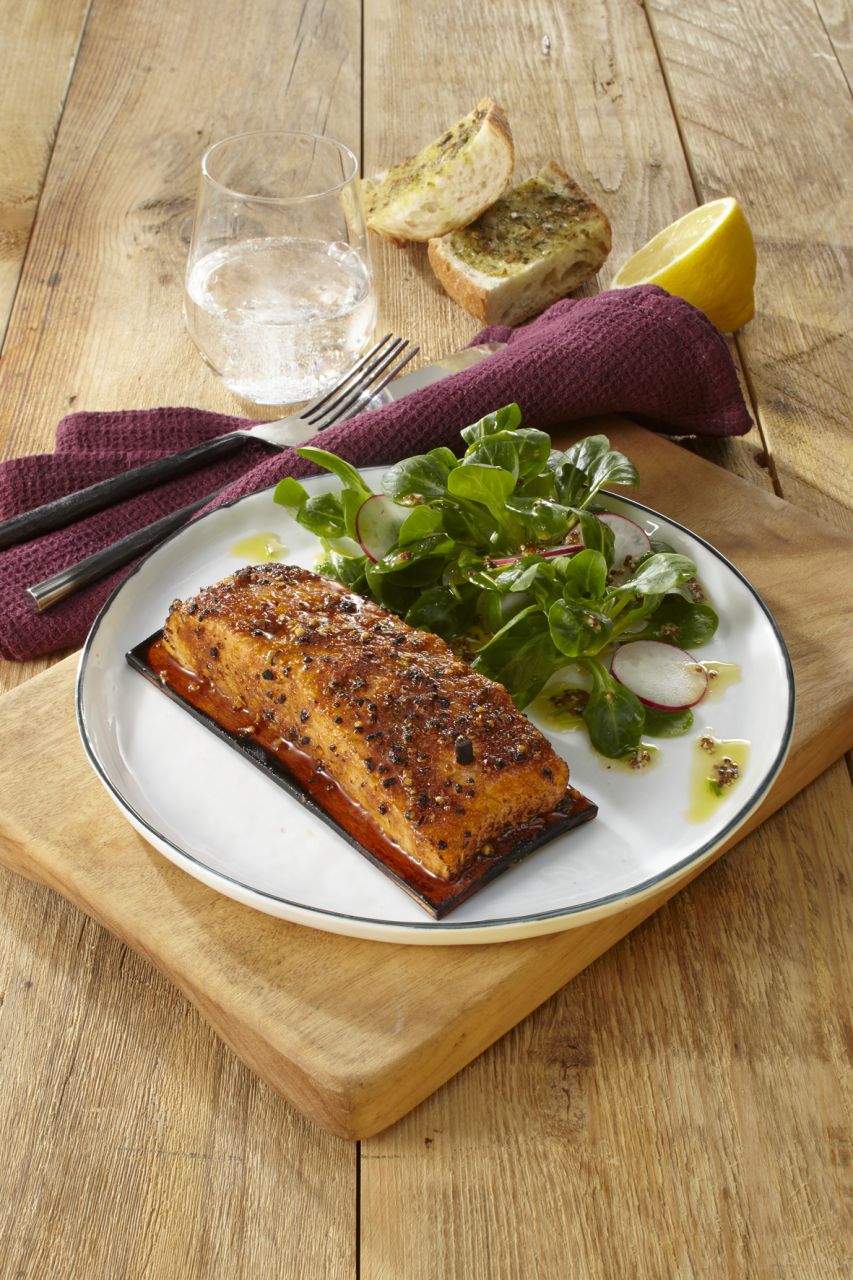 Mini Plankenlachs erobert den Grill