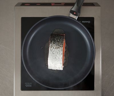 3. Lachs hineinlegen 3. Lachs hineinlegen