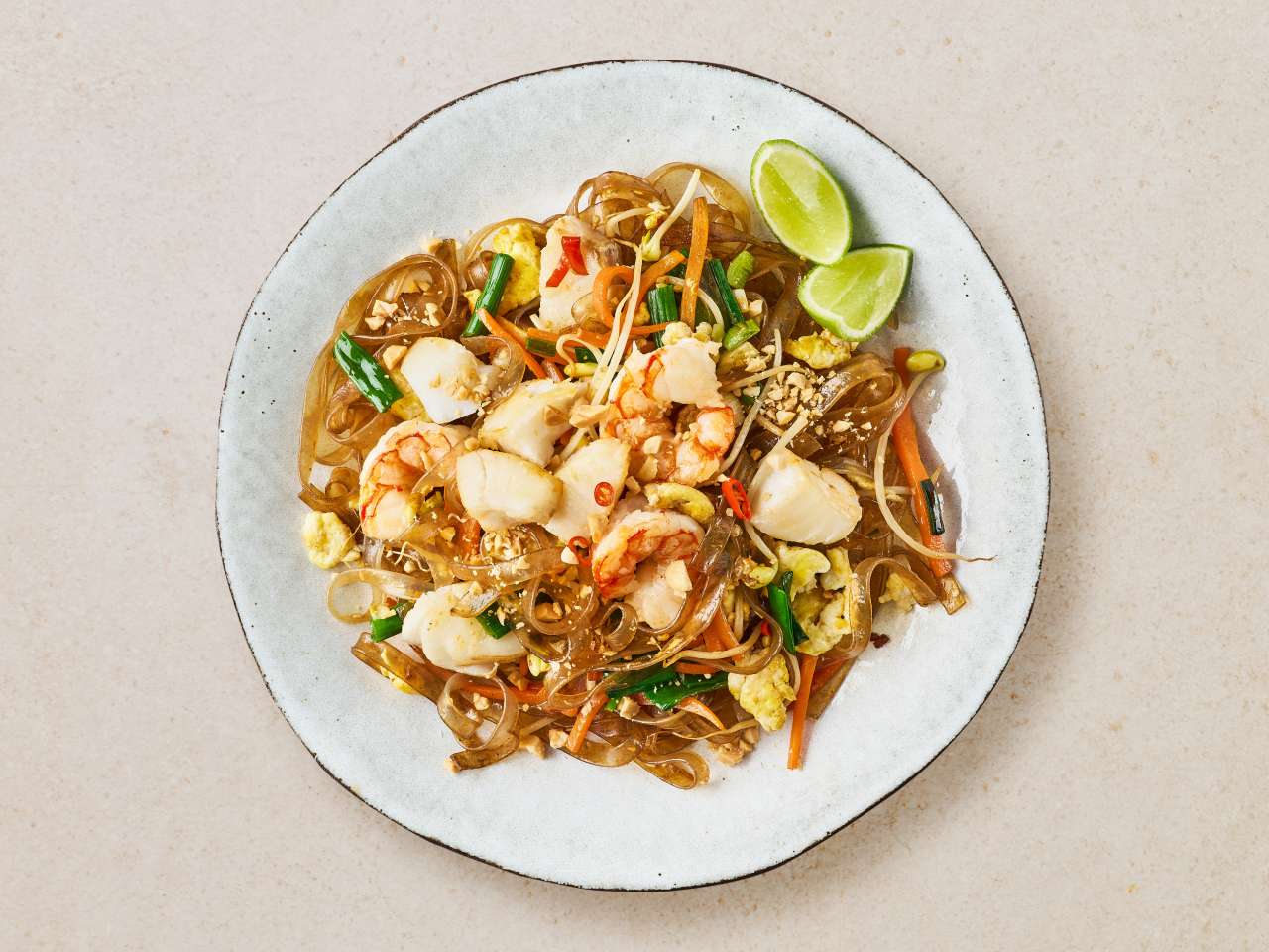 Pad Thai mit Garnelen und Kabeljau 