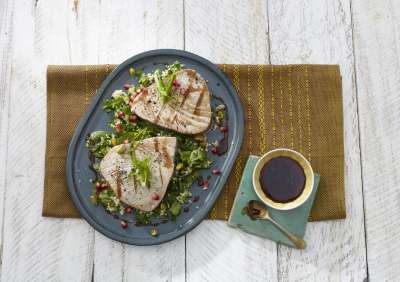 Thunfischsteak auf Couscous-Salat