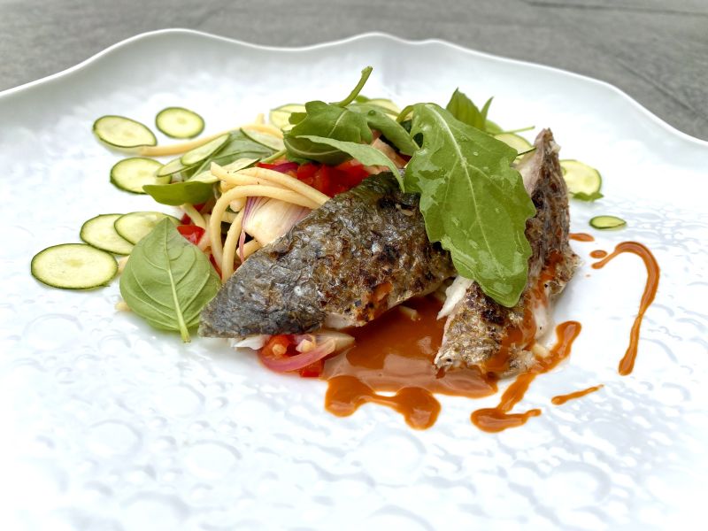 Dorade vom Grill 
& Spaghettisalat